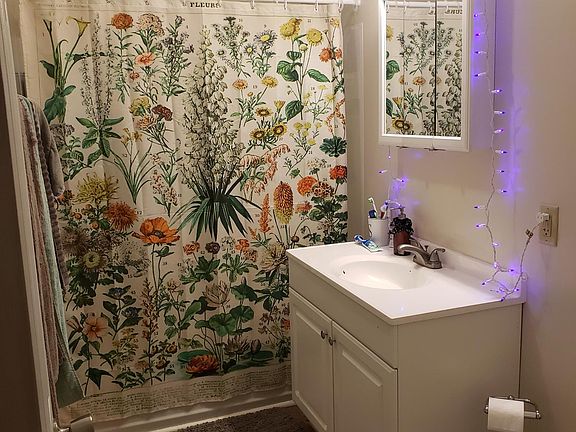 4th image of 345 Green St APT 1