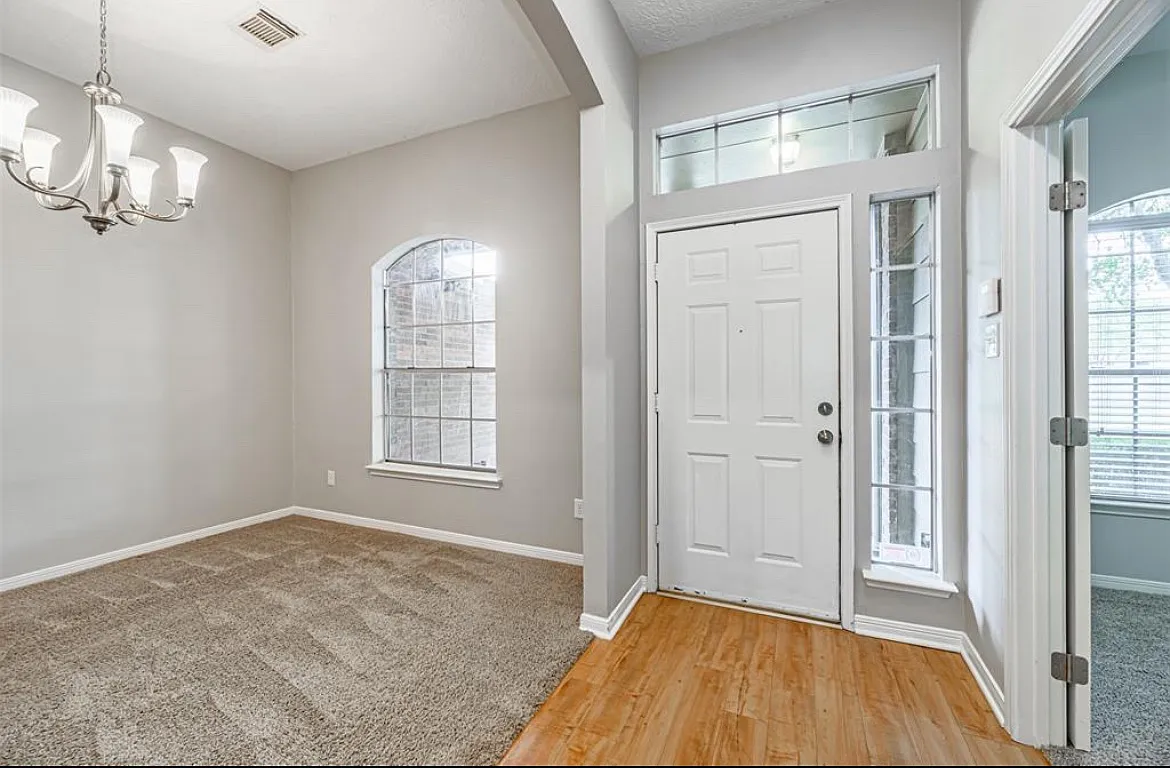 3730 Cyril Dr — Photo 3