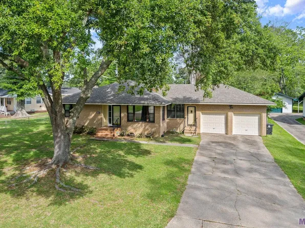 8935 Meadowood St, Baton Rouge, LA 70815