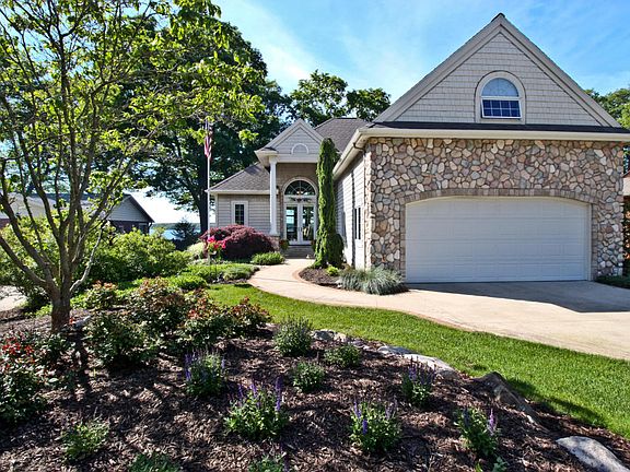 2nd image of 5616 S Shore Dr
