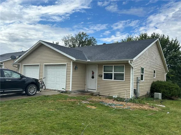 420-422 N Hester St, Maryville, MO 64468
