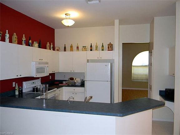 2nd image of 828 Grand Rapids Blvd