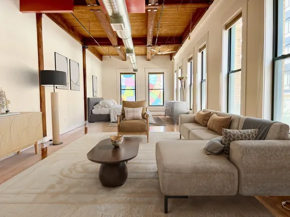 49 Munroe St APT 201, Lynn, MA 01901