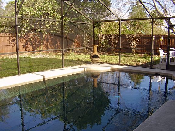 Pool w/new surface, tile and screening 
