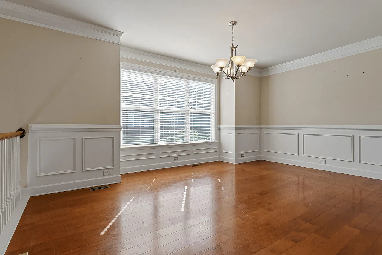 4 bed, 2152 sqft, $4,000 — Photo 4