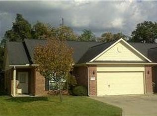 211 Elizabeth Ln, Sealy, TX 77474