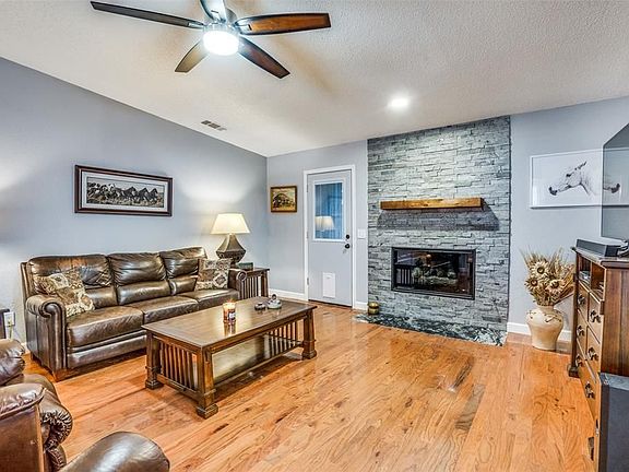 5th image of 4408 Ringgold Ln