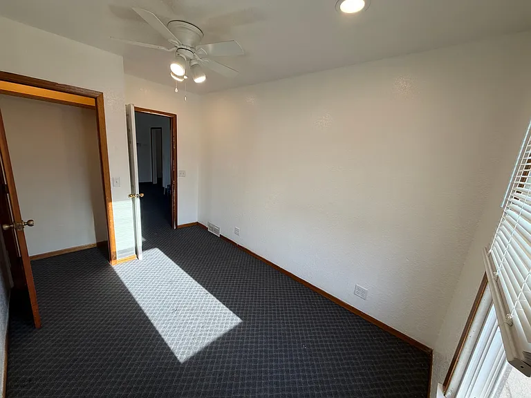 2534 Windsor Ave #2536 — Photo 13