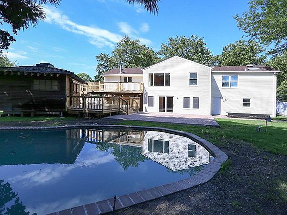 4th image of 3 Olmstead Ln