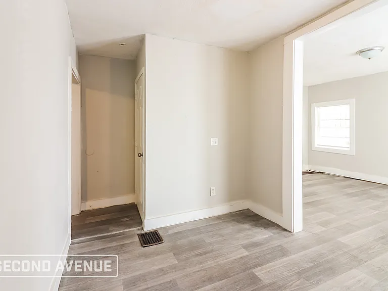 7022 S Benton Ave — Photo 9