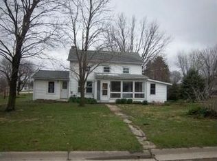 309 Elm St, Lena, IL 61048