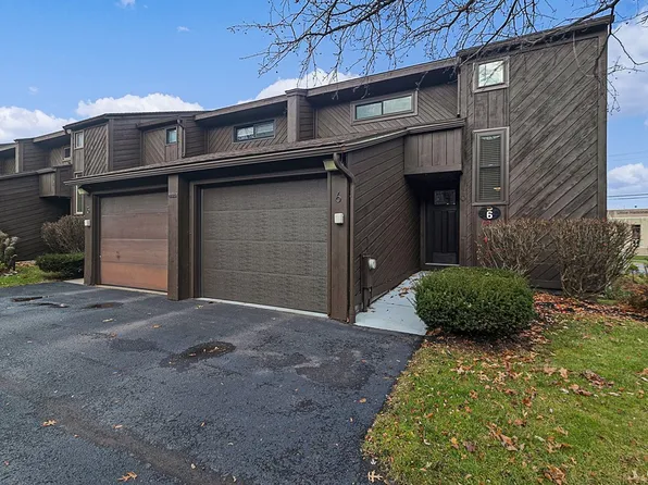 6 Sherman Oaks Dr, New Hartford, NY 13413