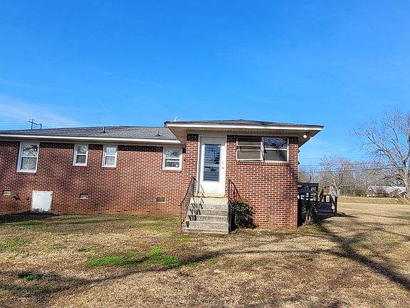 5th image of 206 Columbia Ave