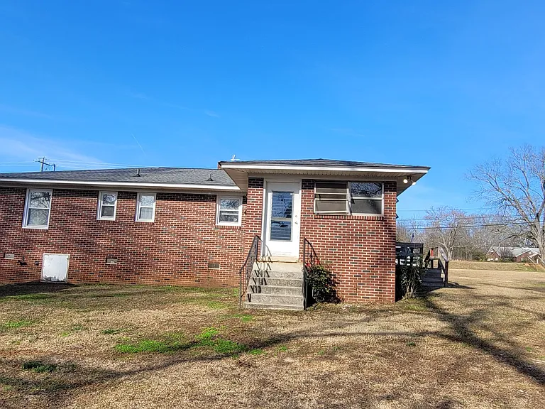 206 Columbia Ave — Photo 5