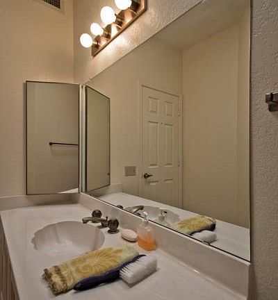 5th image of 1235 N Sunnyvale St #22