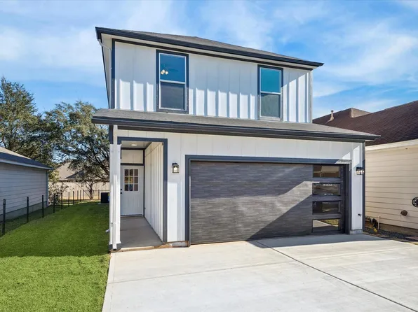 141 Golf Vw, Montgomery, TX 77356