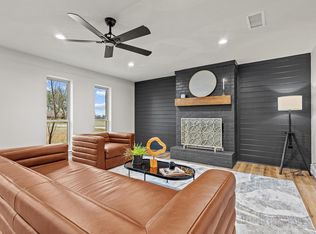 3327 Carriage Cir, Sherman, TX 75092