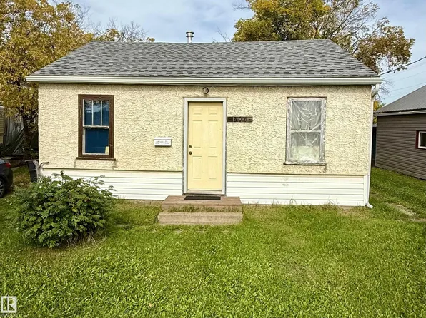 806 16th Ave, Cold Lake, AB T9M 1L2
