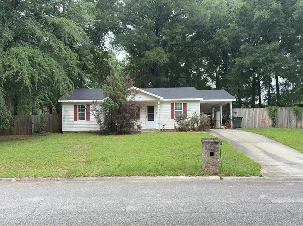 429 N Lake Dr, Perry, GA 31069