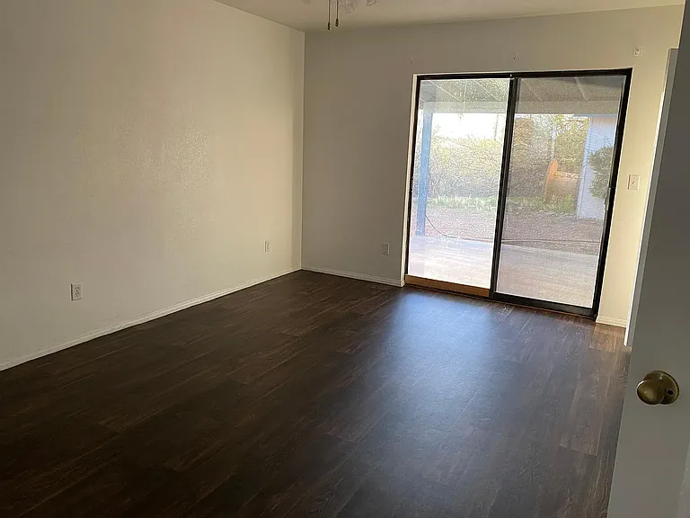 450 S 335th Ave — Photo 12