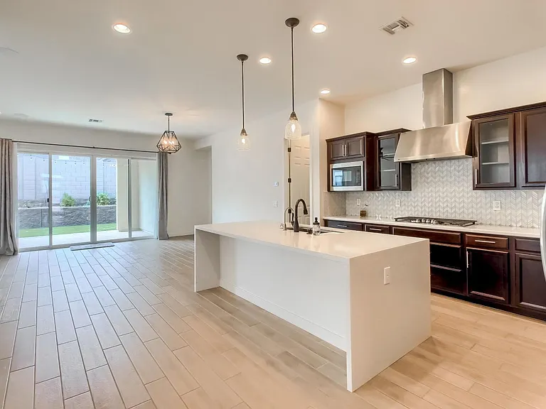 1005 E Paseo Way — Photo 28