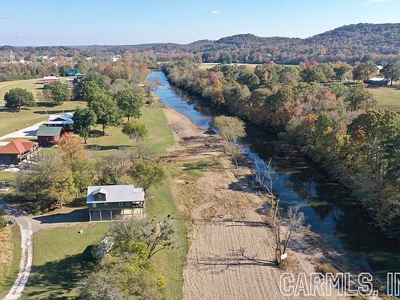 2nd image of 304 Tranquil Ln
