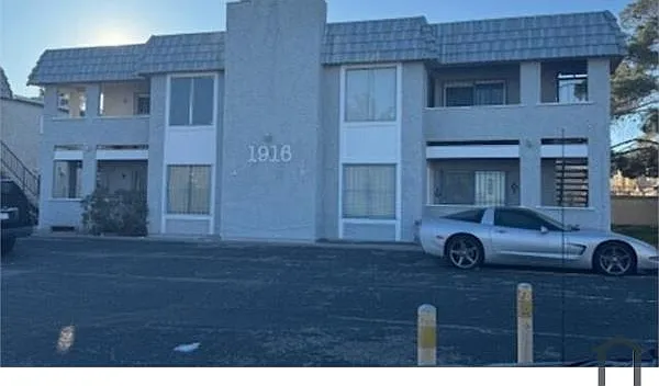 2 bed, 900 sqft, $1,625 — Photo 2