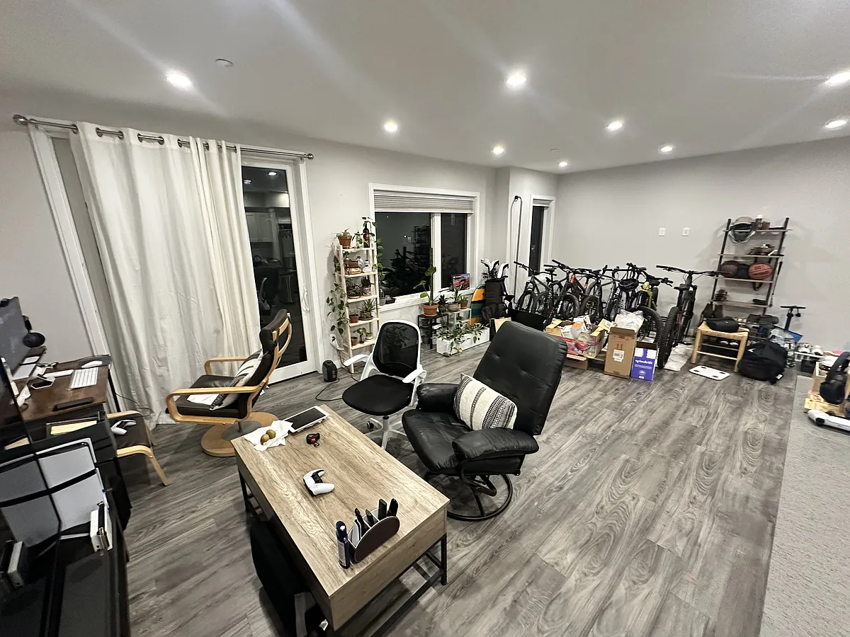 Building Photo - 375 Pleasant St #2
