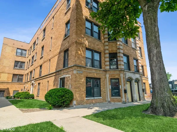 3756 N Bernard St APT 3A, Chicago, IL 60618