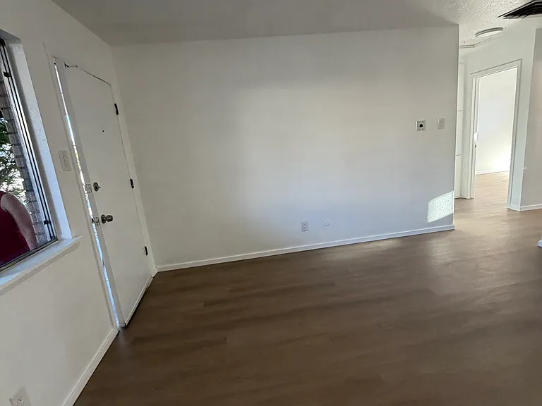 4509 Douglas Macarthur Rd NE #A — Photo 6