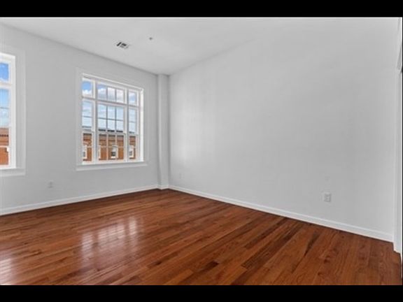5th image of 276-280 Essex St #501