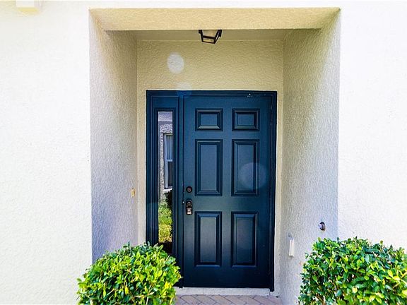 5th image of 7739 Carriage Pointe Dr
