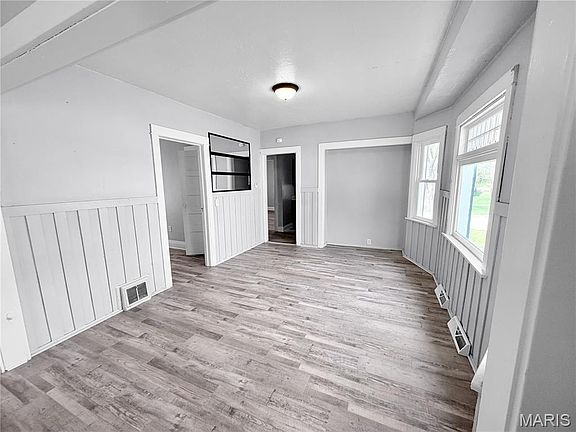 3rd image of 1007 Fulton Ave