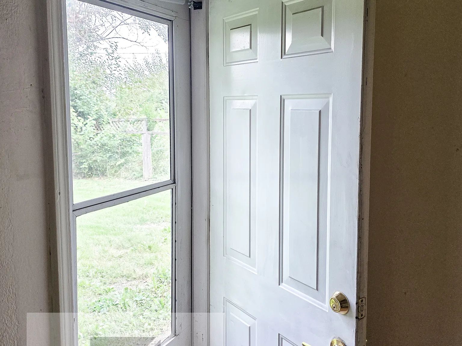 3 bed, 864 sqft, $1,075 — Photo 3