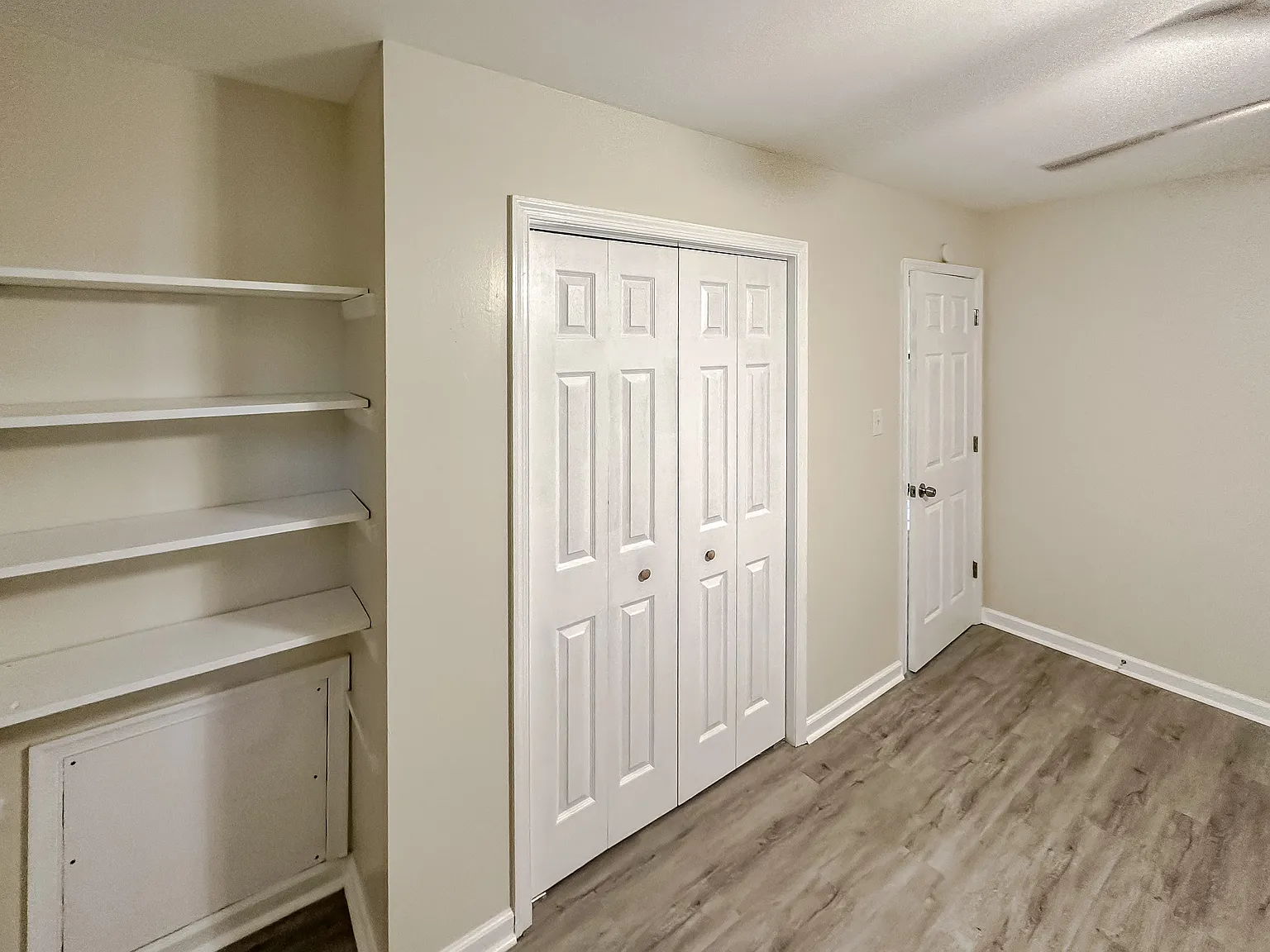 4 bed, 2.0 bath, 1514 sqft, $841 — Photo 2