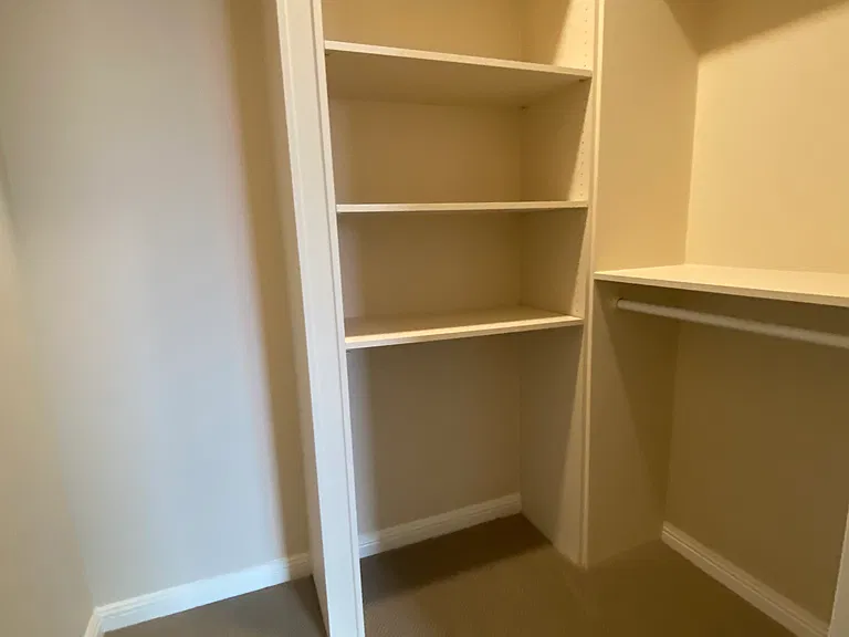 703 W Lee Blvd — Photo 15