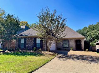 220 Lake Harbour Lndg, Ridgeland, MS 39157