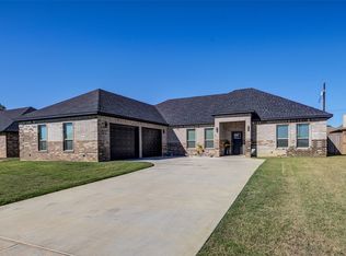 2205 Briarwood Dr, Bridgeport, TX 76426