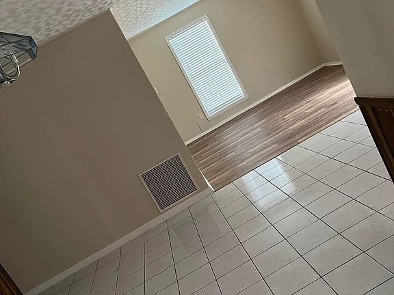 4th image of 223 Hidalgo Dr