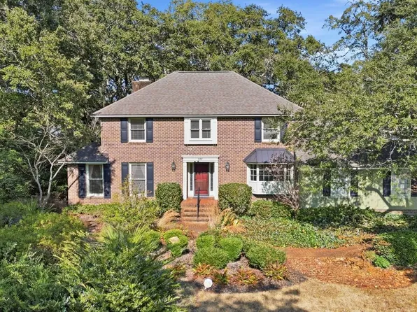 571 Fernwood Rd., Murrells Inlet, SC 29576