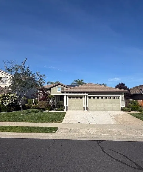 6048 Great Basin Dr — Photo 3