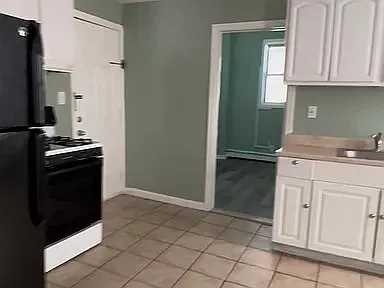 549 Summer St #2R — Photo 3