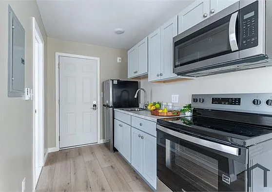 4713 Penn St #E — Photo 22