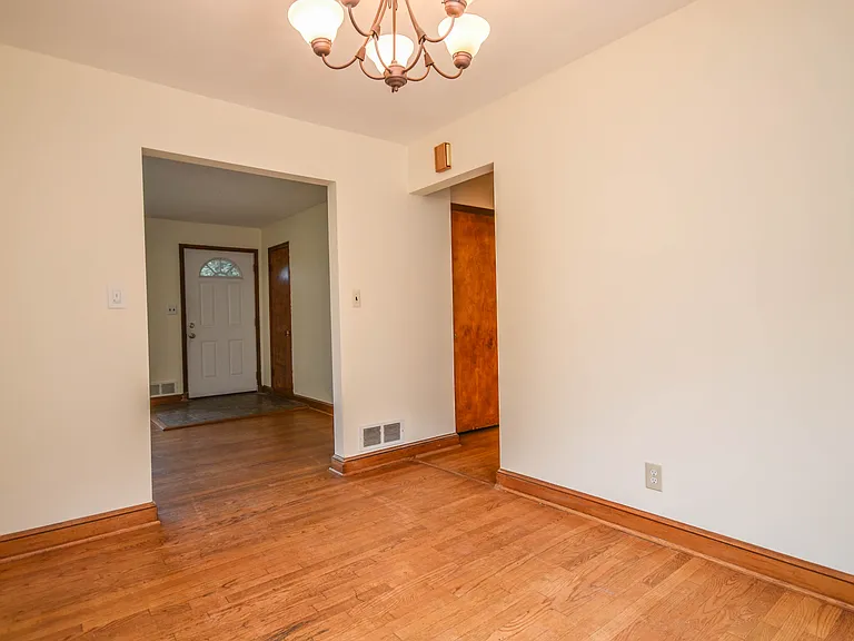 2034 Glen Ross Rd — Photo 7
