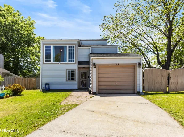 218 W Saltwood Place, Jacksonville, NC 28540