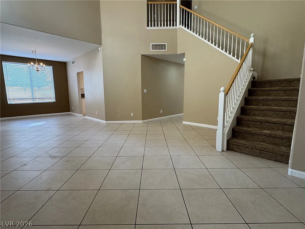 4 bed, 3.0 bath, 2346 sqft, $2,875 — Photo 3