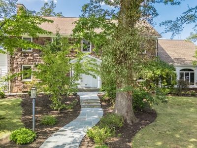 61 Crest Dr, South Orange, NJ, 07079
