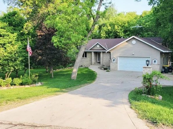 8526 Oak Ridge Dr, Spicer, MN 56288