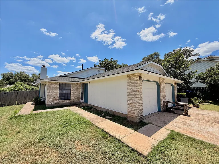 2305 Whitlow Cv — Photo 12