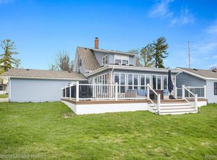 304 Oak St, Linden, MI 48451